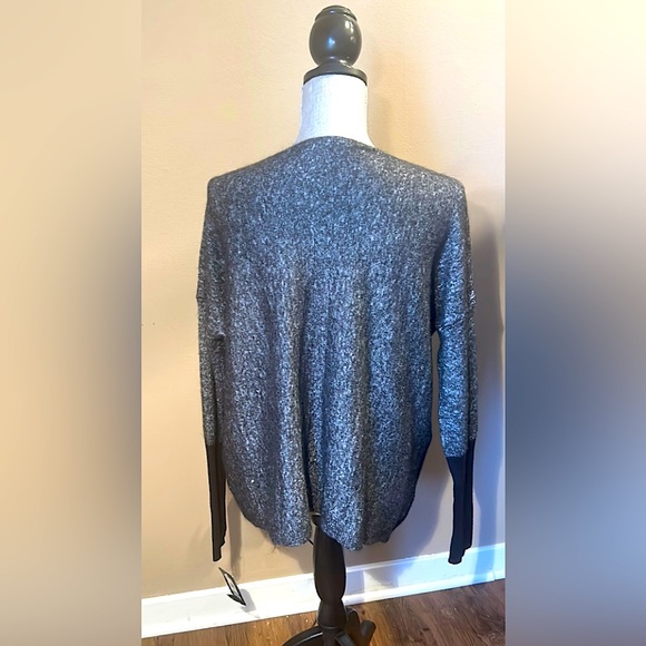 NWT Armani Exchange light asymmetrical Sweater XL - Picture 3 of 13